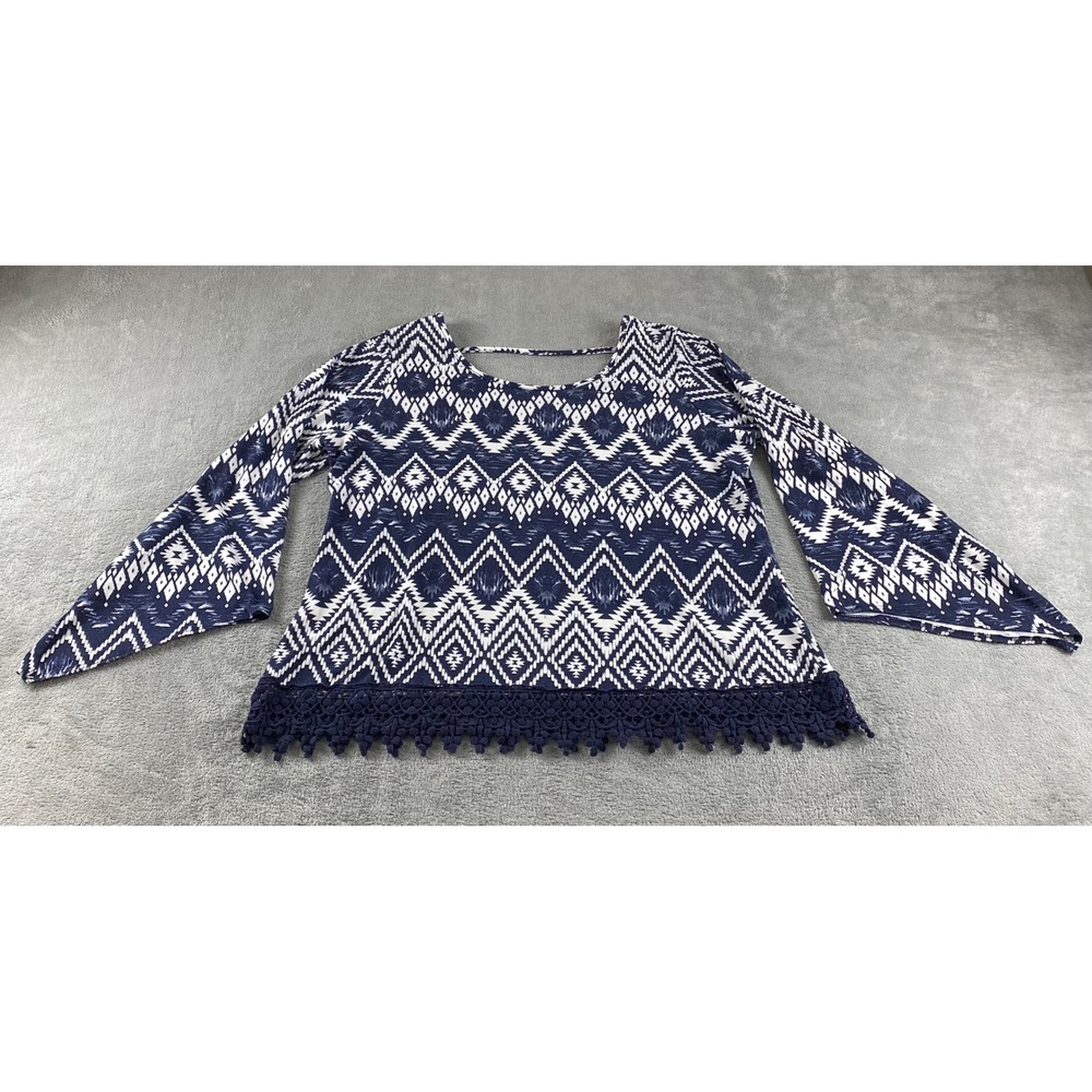 IOZ ALI Womens 1X Navy White Geometric Print Bell Sleeve‎ Crochet Trim Top